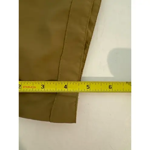 Mountain Hardwear  Womens Shorts Sz 8 Khaki Outdoorsy GorpCore Athleisure Classic