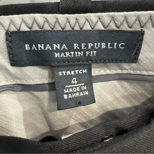 Banana Republic  NWOT Black Martin Fit Bermuda Shorts‎ size 4