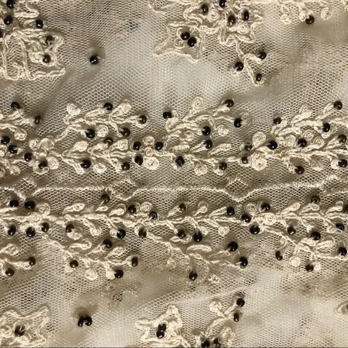 Willow & Clay Top Crocheted Beaded Cami Sleeveless Floral Mesh Sheer Cream Black