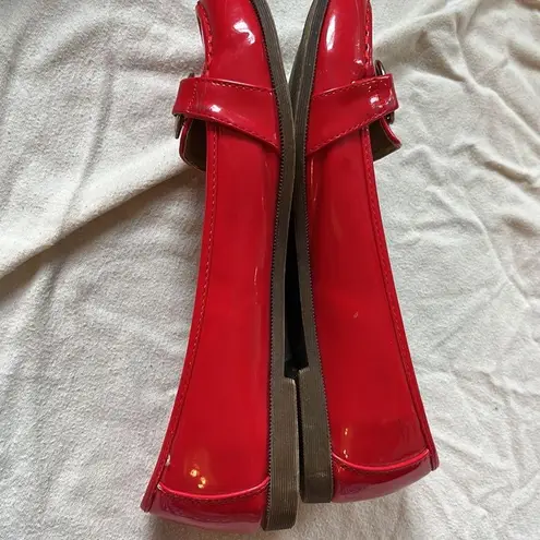 I ❤️My Shoes Seaside Vintage? Shiny Red Silver Buckle Loafers Size 38