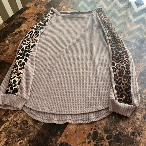 Shop Basic USA Animal Print and Waffle Weave Top Size L - Image 5