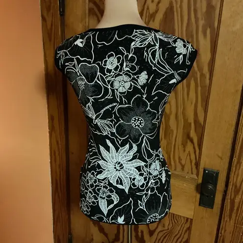 Vtg Y2K black floral sexy top