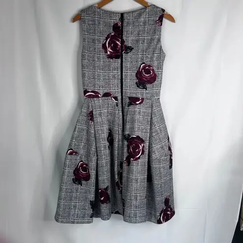 Roz & Ali Sleeveless Black Floral Rose Print Fit & Flare Skater Dress Size 2