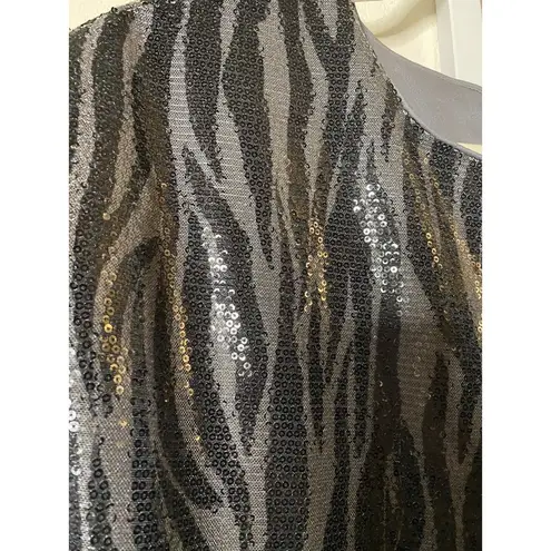 Cable & Gauge Sequin Zebra Print Blouse Sz S Black Gray Short Sleeve Top Shirt
