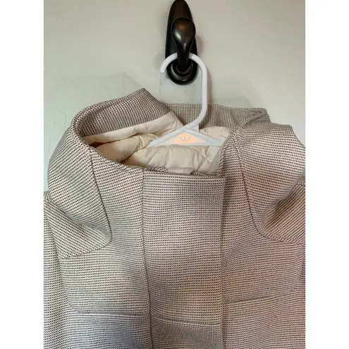 Lululemon  | Studio Softshell Hooded Jacket in Angel Wing Cream Size 4