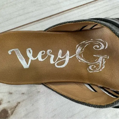 Very G NEW Rose 2 Gray Canvas Thong Flats Mixed Faux Leather Straps Beach Summer