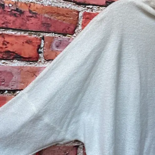 MELLODAY White / Cream Fuzzy Turtleneck Sweater