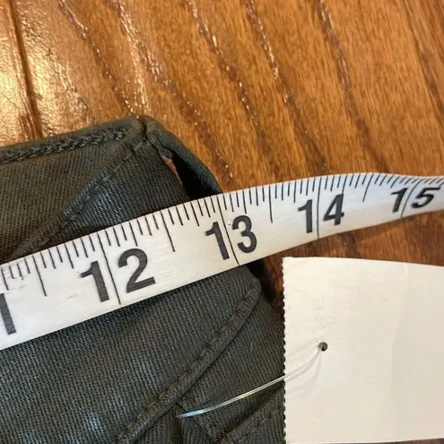 DL1961 NWT Mara straight leg greenācoated pant size 28