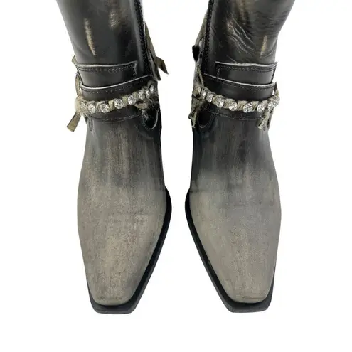 Steve Madden  - Clyde Distressed Boots in Brown & Black