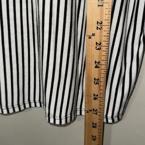 SJS women's plus size 2X hi low Black and White Striped scoop neck stretchy Top