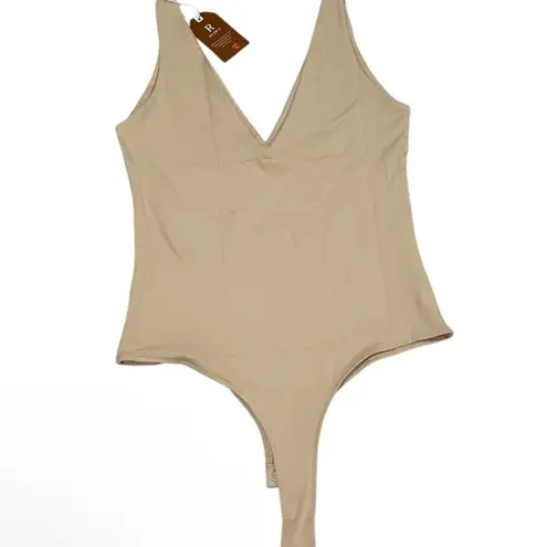 REORIA Deep V Neck Sleeveless Bodysuit Nude Color Size Large Tan