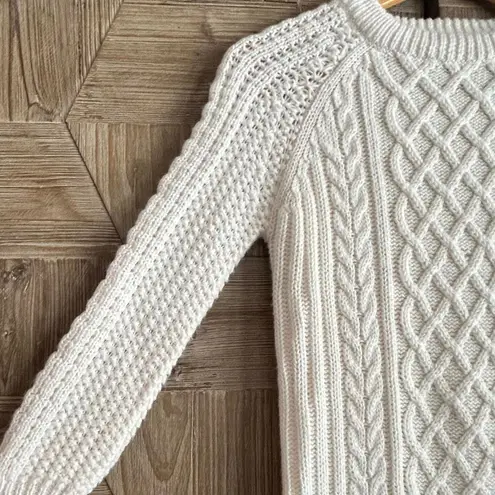 Lara Knit White Cable Knit Crew Neck Pullover Sweater Crochet