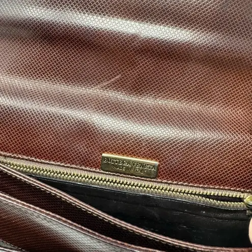 Bottega Veneta Vintage Leather Clutch – Brown & Maroon Two-Tone Bag