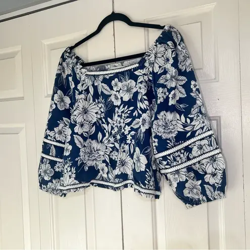 C&C California Cropped Top Blouse Linen Floral Navy Blue White Size Large Beach