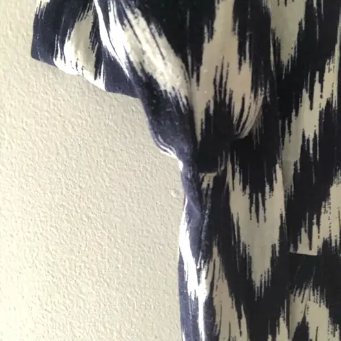 Tuckernuck Pomander Place Kenzo Dress in Navy Blue and White Ikat Size XXL