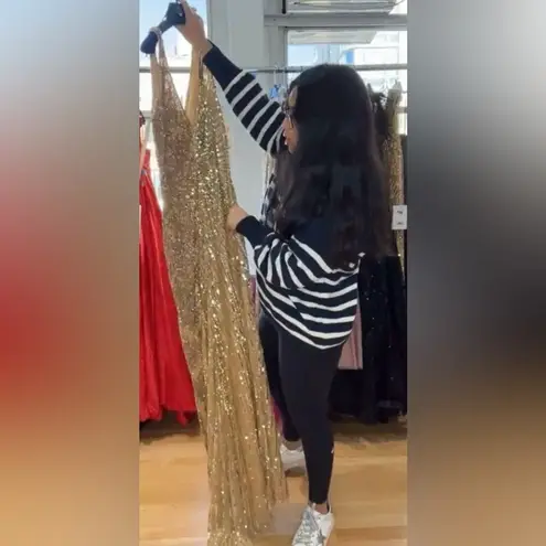 Mac Duggal 5473 Beaded Floral Sleeveless Gown Size 6 New with Tag MSRP $598