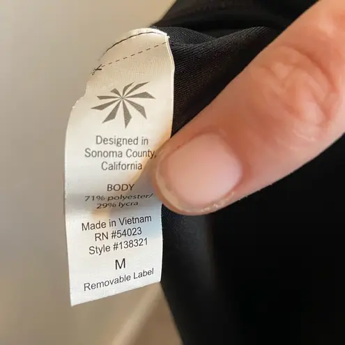 Athleta  Currant Fade Reversible Chaturanga Tight, BLACK SIZE M  #138321