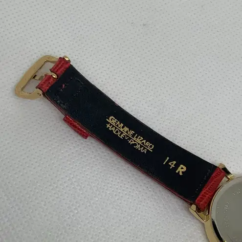 Vintage USA flag gold tone women watch 27mm genuine lizard up to 6.5” running