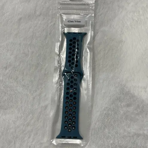 Apple Watch sports band (42/44)