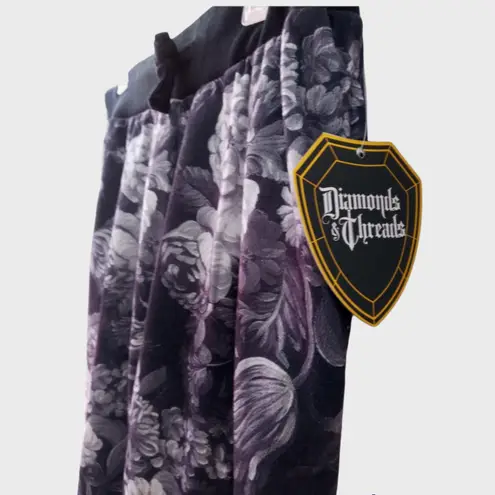 Diamonds & Threads Pants/ Joggers Size Medium/ Color Black/White/ Gray Black - Image 3