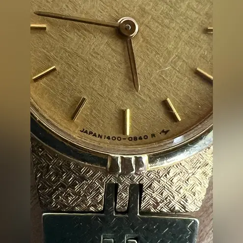 Seiko Ladies Watch Vintage Gold Plated Bracelet Gold Mustard Round Dial