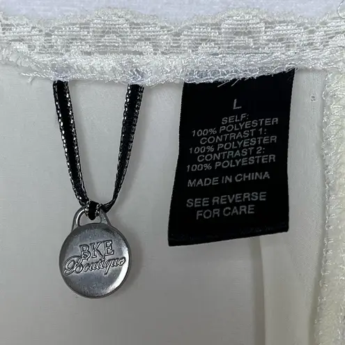 BKE Boutique NEW Women’s Sheer Lace Boho Hippie Fairy Romantic Top Size Large