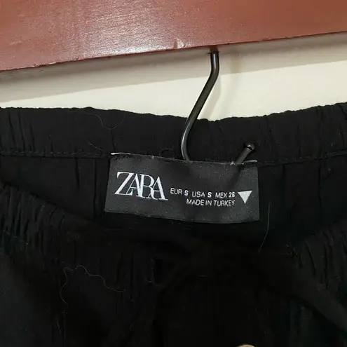 ZARA  Women's Black High Waist Button Shorts Size Small