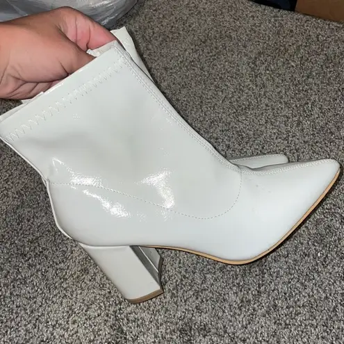 DSW White boots