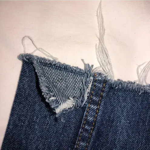 Levi's  Womens Size 12 Jeans Relaxed Taper 550 Raw Hem High Rise Vintage 90s Blue