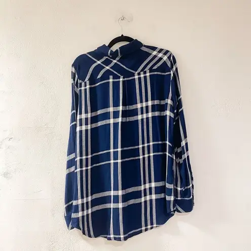 Rails Hunter Plaid Button Down Shirt in Navy Blue White Medium