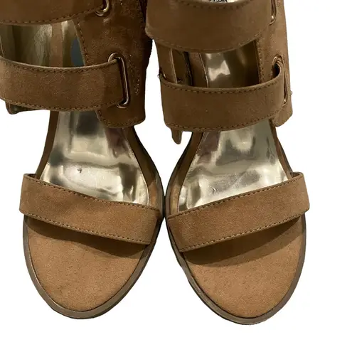 Carlos Santana Tan Jojo Block Heel Sandals sz 7