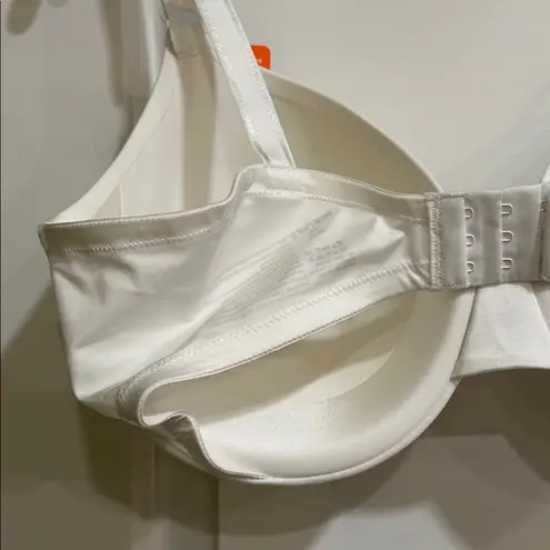 Warners This Is Not A Bra Underwire White NEW Size 40D Push Up Contour T