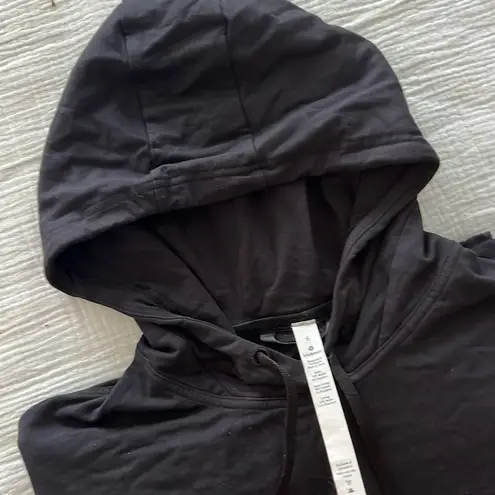 Lululemon Black Twisted and Tucked Pullover Hoodie Size 6