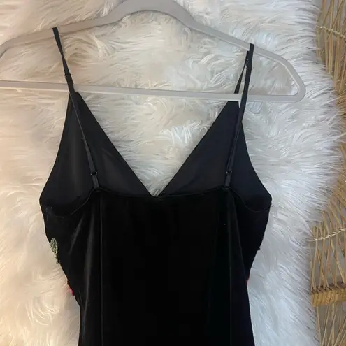 Black Velvet Bodycon V Neck Spaghetti Strap Dress w Red Floral Embroidery 🌹Goth
