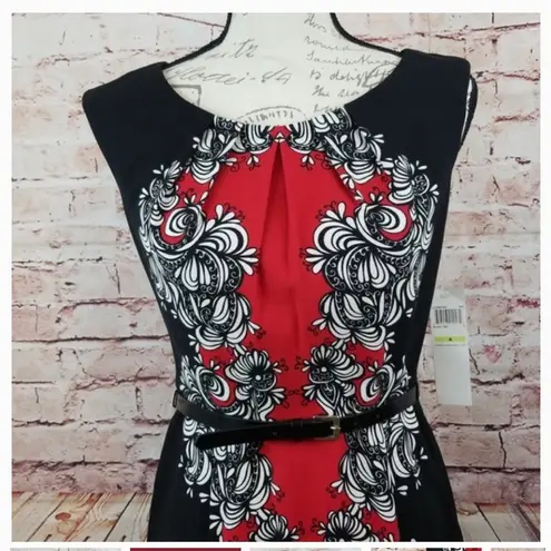 London Times {BNWOT } ~ PETITE 10 ~ Floral - red center with floral - sleeveless