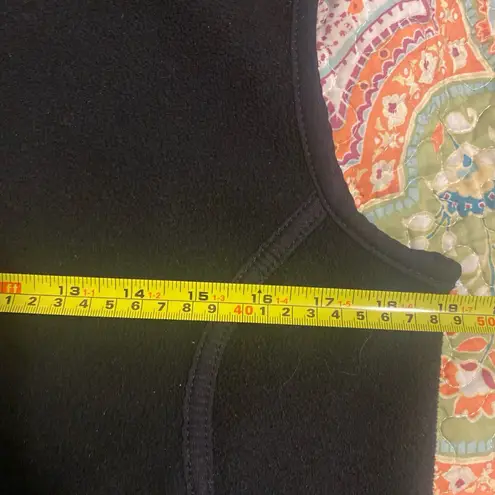 REI Fleece Vest Women’s M Full Zip Side Pockets Outdoors Hiking Black Size M