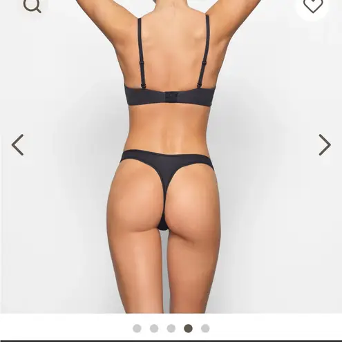 SKIMS NWT Fits Everybody T-Shirt Demi Bra Onyx Sz 40H