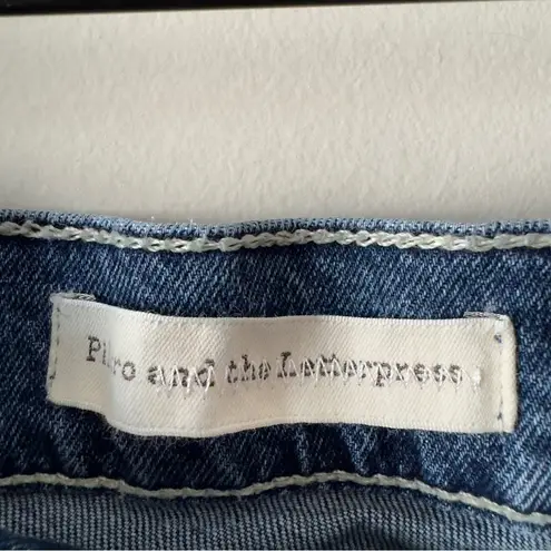 Pilcro and the Letterpress Anthropologie Sequin Embroidered Star-Patterned Jeans