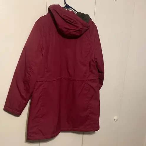 L.L.Bean  Women’s Hooded Wing Jacket Size XL Nylon Long Sleeve Wine Color