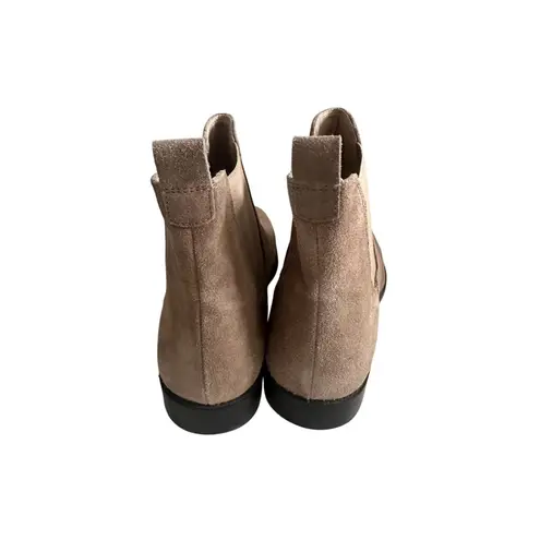 FIND. Tan Suede Flat Ankle Boots Size 8.5 / 39