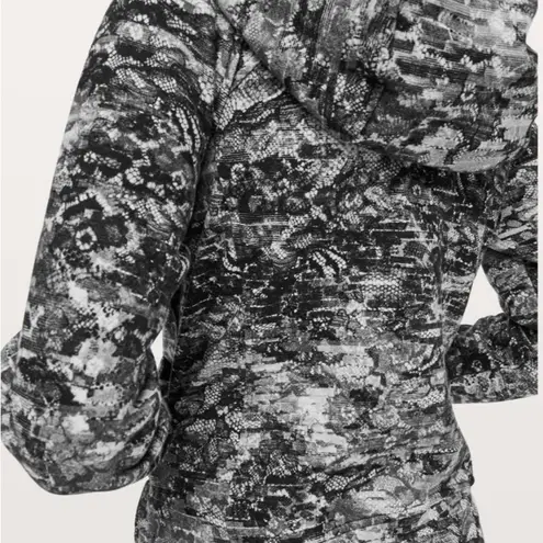 Lululemon  scuba hoodie in masked lace starlight size 4