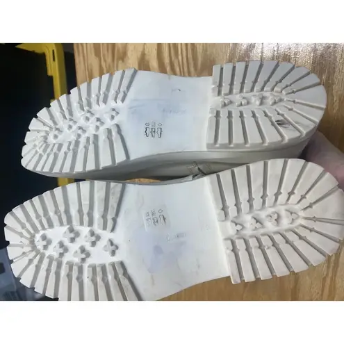 Larroude Hailey Chelsea Boots Women's Size 10 Ivory Leather Side Zip Outdoor S60