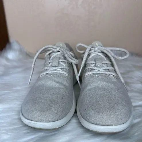 Allbirds Women's Wool Runner Mizzle in Stony Cream Size 8