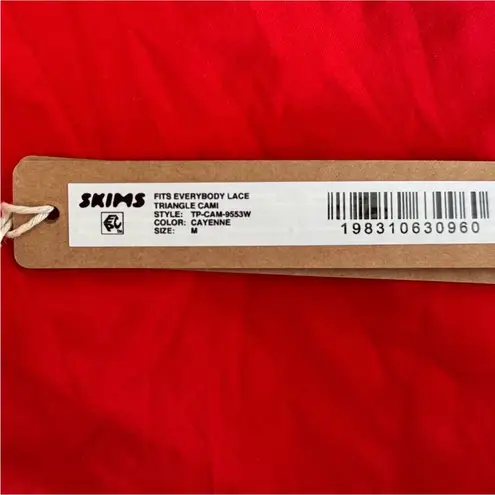 SKIMS NWT  Fits Everybody Lace Triangle Cami MEDIUM