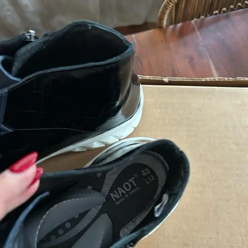 NAOT Footwear Women's Polaris Sneaker Soft Ink Leather Navy Blue Zip NEW Size 43