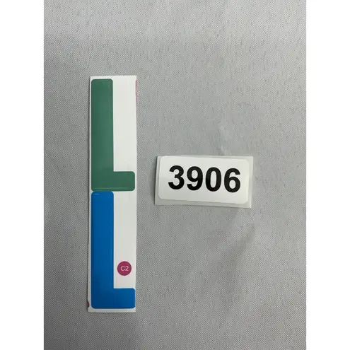 Diane Gilman womans 6 T Pink Jeans Straight Stud Accent