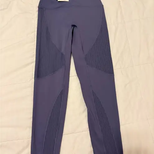 P.E NATION FREE PLAY LEGGING Size M