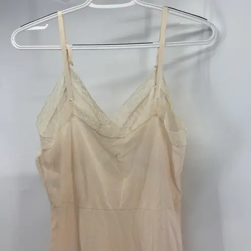 Vintage slip dress adjustable straps pink peach lace pleated details 50s cottage