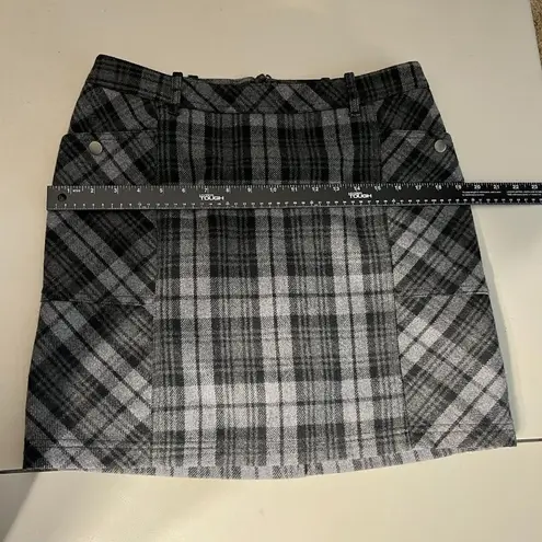 Eddie Bauer  Skirt Women 8 Plaid Tartan Gray Black Mini Wool Blend Pockets Pencil