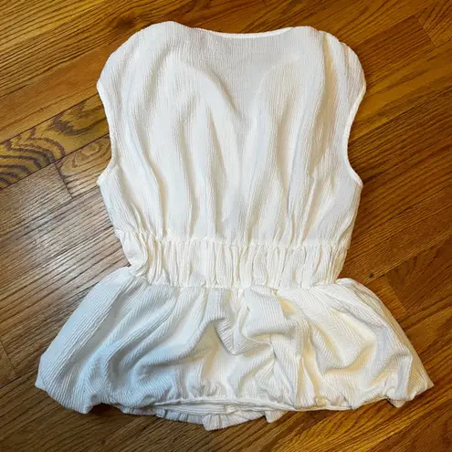 COMMENSE White Textured V Neck Sleeveless Peplum Top Black Bow Accent Size XS